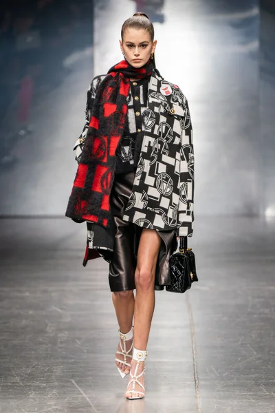 Look 5